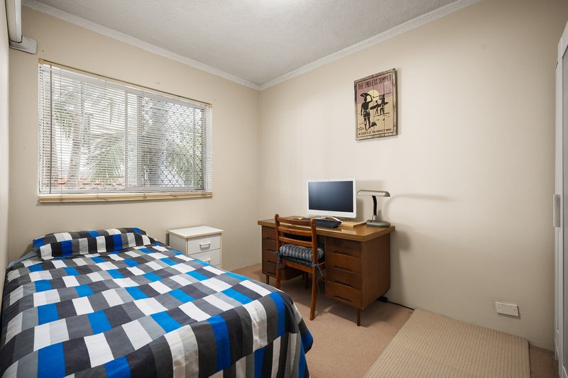 Photo - 1/22 Balowrie Street, Hamilton QLD 4007 - Image 6