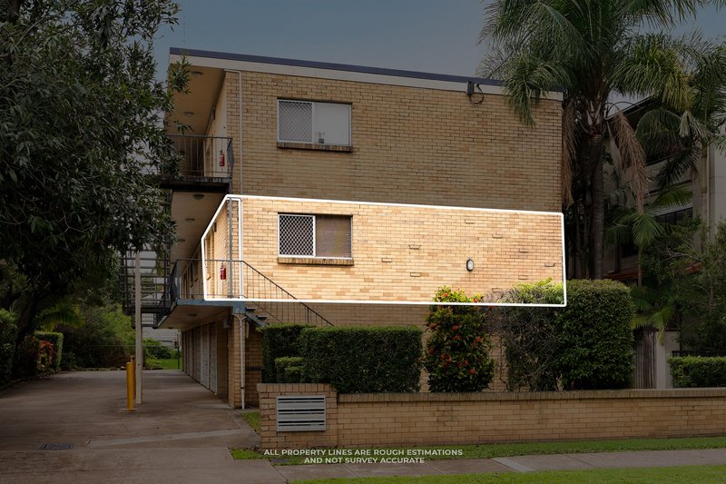 Photo - 1/22 Balowrie Street, Hamilton QLD 4007 - Image 9