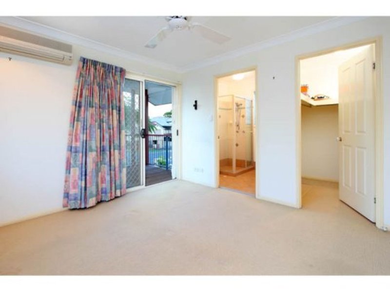 Photo - 1/22 Beatrice Street, Greenslopes QLD 4120 - Image 6