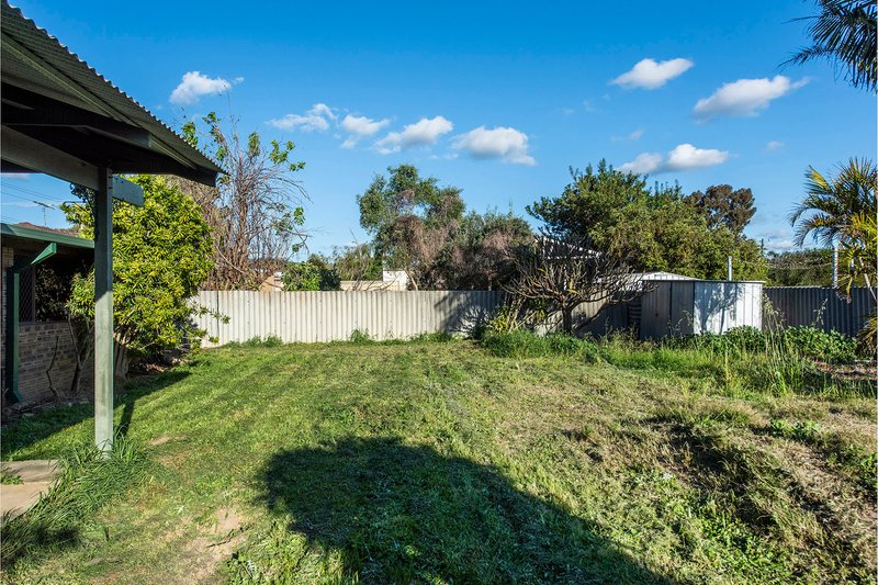 Photo - 122 Berkshire Road, Forrestfield WA 6058 - Image 21