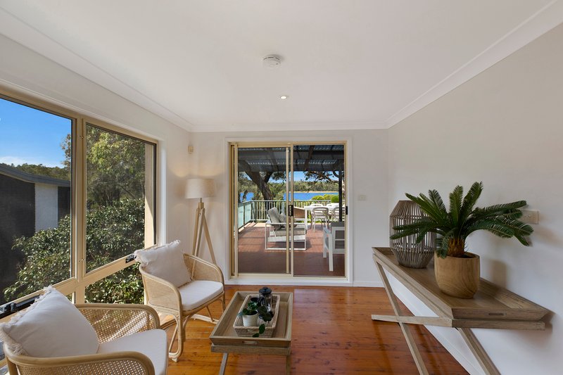 Photo - 122 Blue Bell Drive, Wamberal NSW 2260 - Image 8