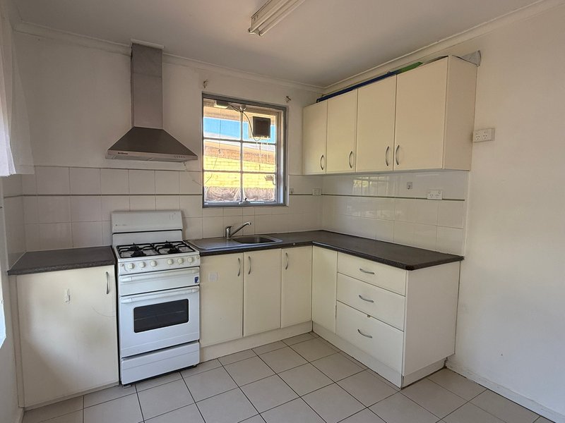 Photo - 1/22 Bowmore Road, Noble Park VIC 3174 - Image 4