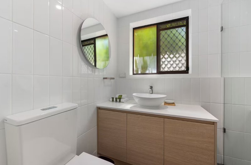 Photo - 1/22 Britannia Avenue, Broadbeach QLD 4218 - Image 7