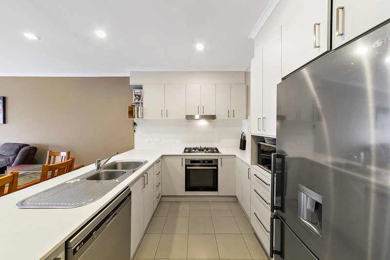 Photo - 1/22 Broughton Place, Queanbeyan NSW 2620 - Image 6