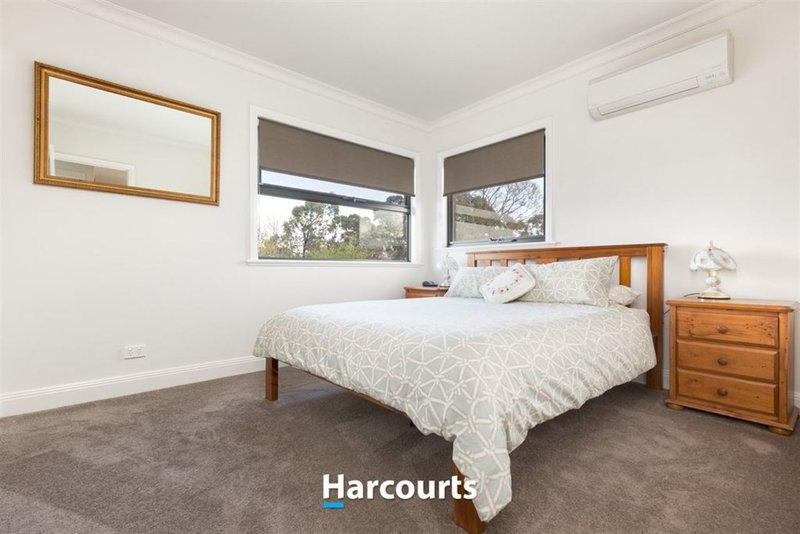 Photo - 1/22 Buchanan Road, Berwick VIC 3806 - Image 11