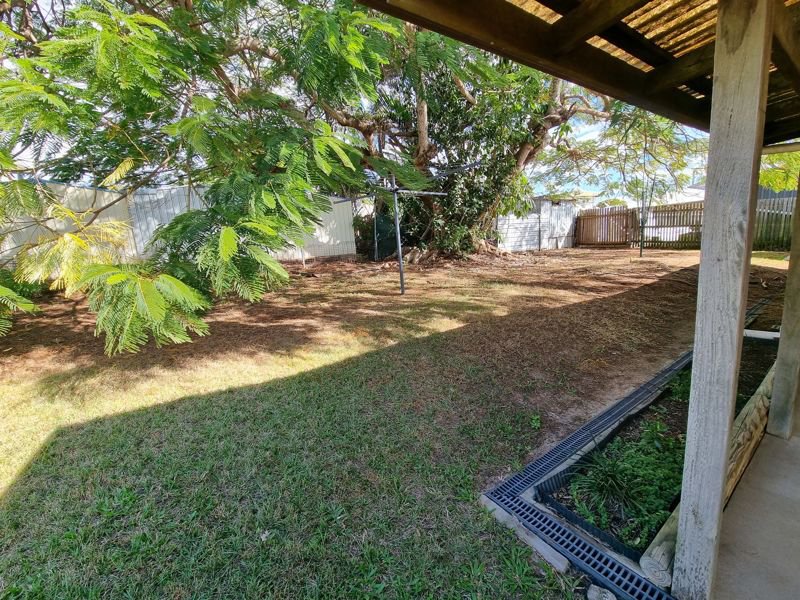 Photo - 1/22 Campbell Street, Clinton QLD 4680 - Image 9