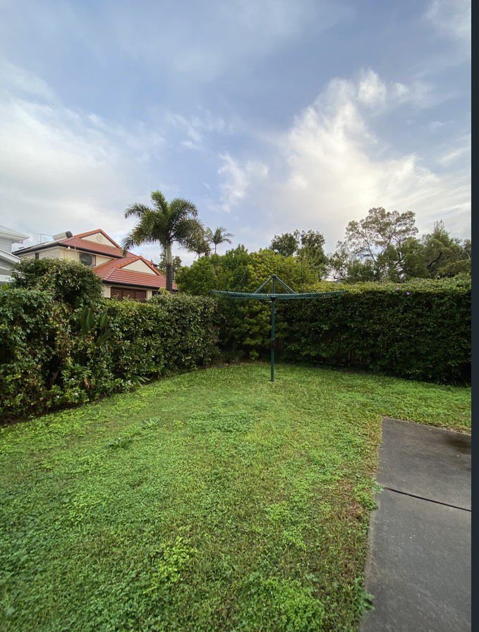 Photo - 1/22 Charlotte Street, Wynnum QLD 4178 - Image 11