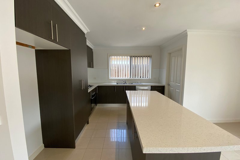 Photo - 1/22 Clarence Street, Geelong West VIC 3218 - Image 2