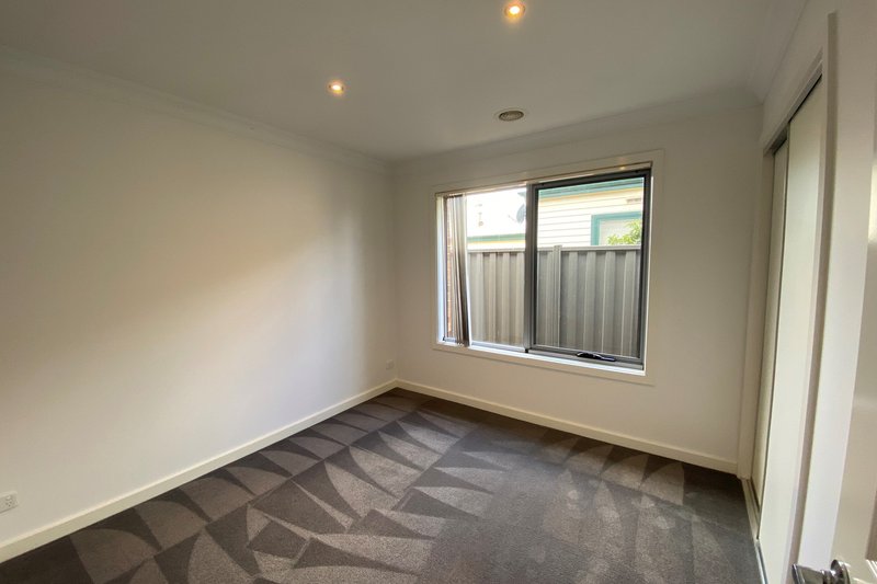 Photo - 1/22 Clarence Street, Geelong West VIC 3218 - Image 5