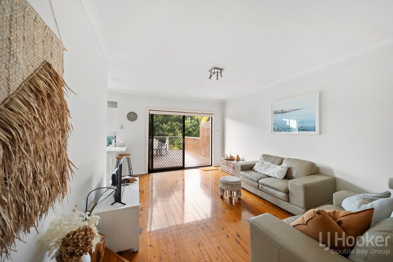 Photo - 122 Coonong Road, Gymea Bay NSW 2227 - Image 7