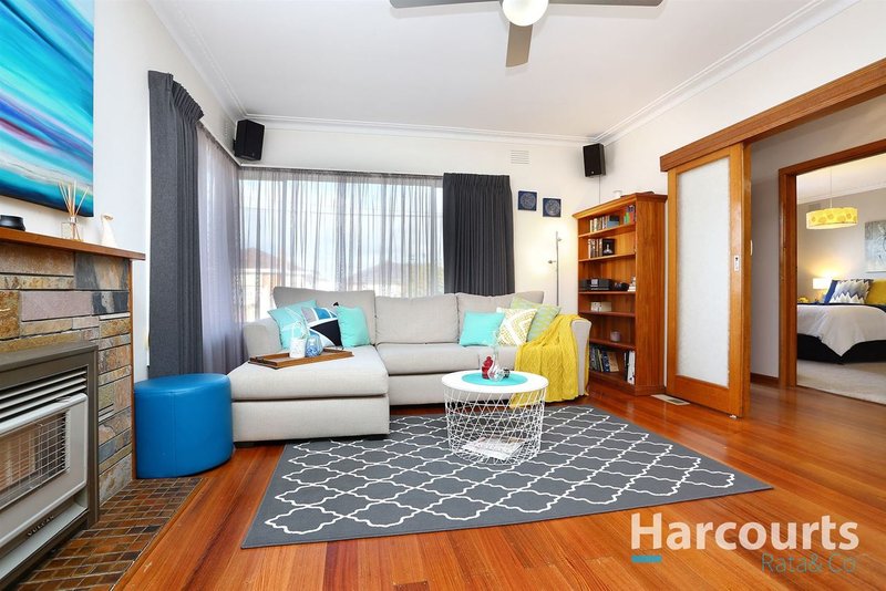 Photo - 122 Curtin Avenue, Lalor VIC 3075 - Image 7