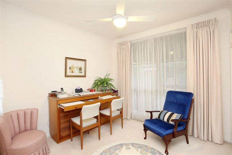 Photo - 1/22 Edwards Street, Burwood VIC 3125 - Image 6