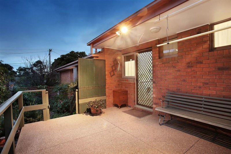 Photo - 1/22 Edwards Street, Burwood VIC 3125 - Image 10