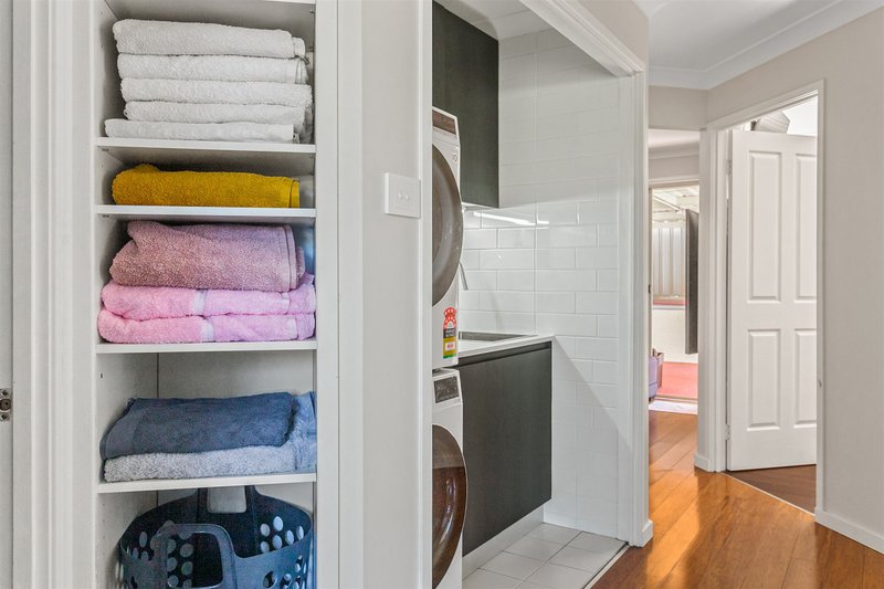 Photo - 1/22 Elwin Street, Peakhurst NSW 2210 - Image 9