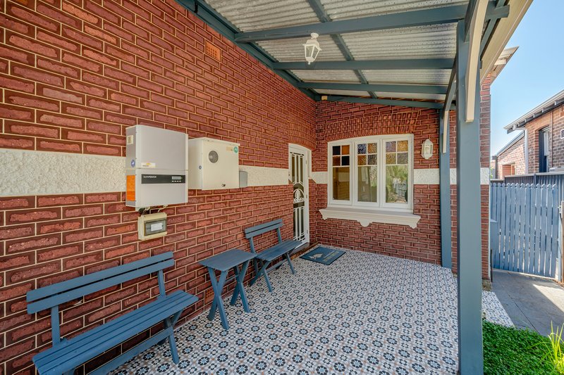 Photo - 122 Flinders Street, Mount Hawthorn WA 6016 - Image 2