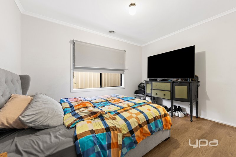 Photo - 1/22 Golden Avenue, Werribee VIC 3030 - Image 7