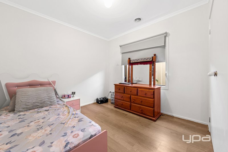 Photo - 1/22 Golden Avenue, Werribee VIC 3030 - Image 9