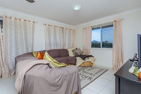 Photo - 1/22 Grandview Parade, Griffin QLD 4503 - Image 11