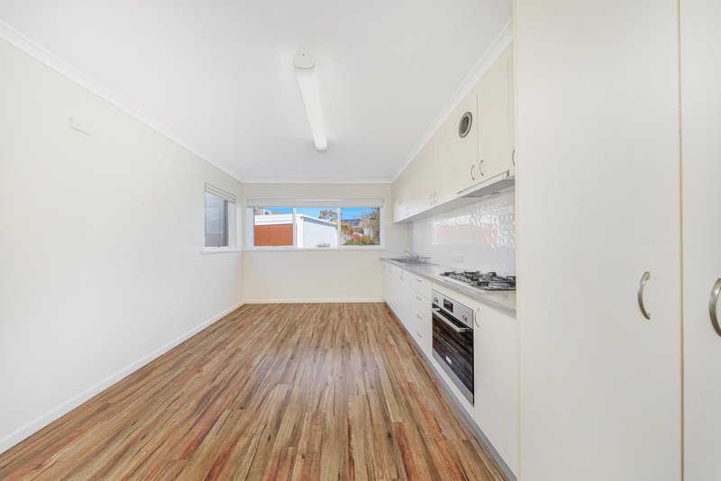 Photo - 122 Grayson Street, Hackett ACT 2602 - Image 5