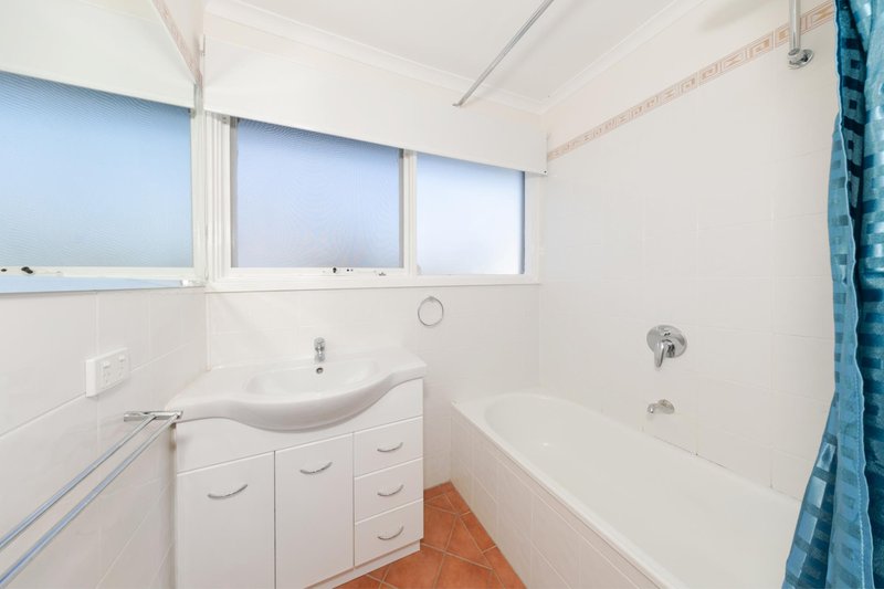 Photo - 122 Grayson Street, Hackett ACT 2602 - Image 7