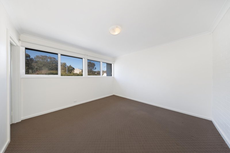 Photo - 122 Grayson Street, Hackett ACT 2602 - Image 8