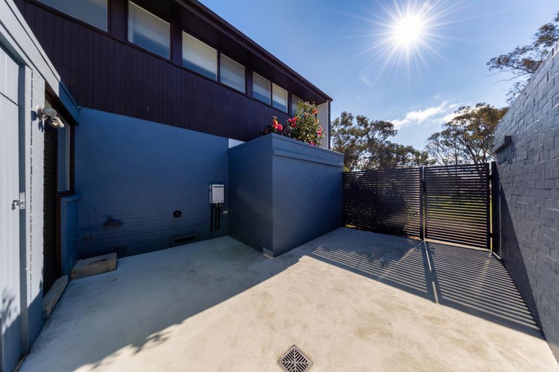 Photo - 122 Grayson Street, Hackett ACT 2602 - Image 11
