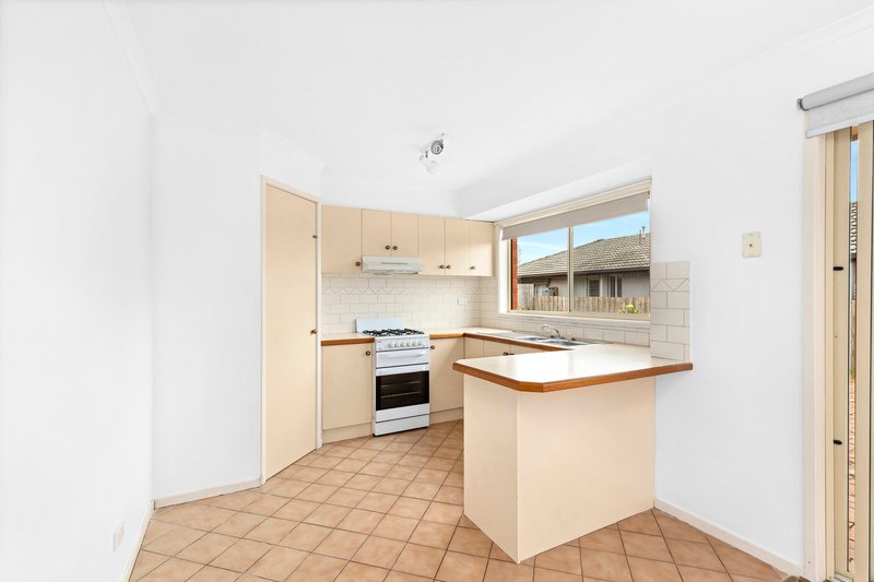 Photo - 1/22 Kantara Crescent, Lara VIC 3212 - Image 2