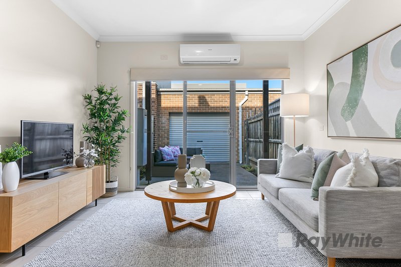 Photo - 122 Keneally Street, Dandenong VIC 3175 - Image 5