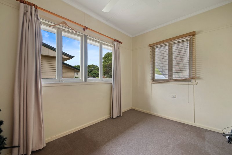 Photo - 122 Lascelles Street, Brighton QLD 4017 - Image 9