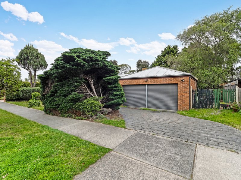 Photo - 122 Lawless Drive, Cranbourne North VIC 3977 - Image 22