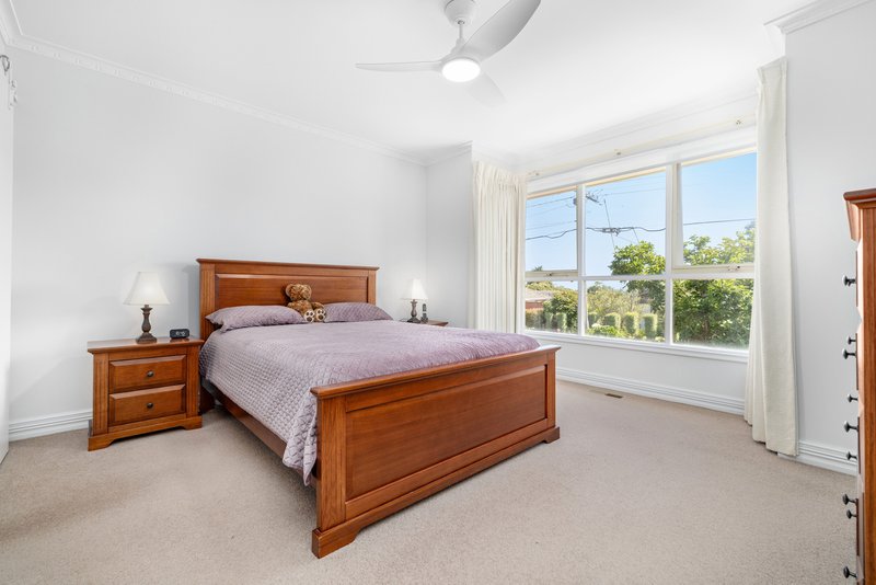 Photo - 1/22 Marsham Road, Mount Waverley VIC 3149 - Image 8