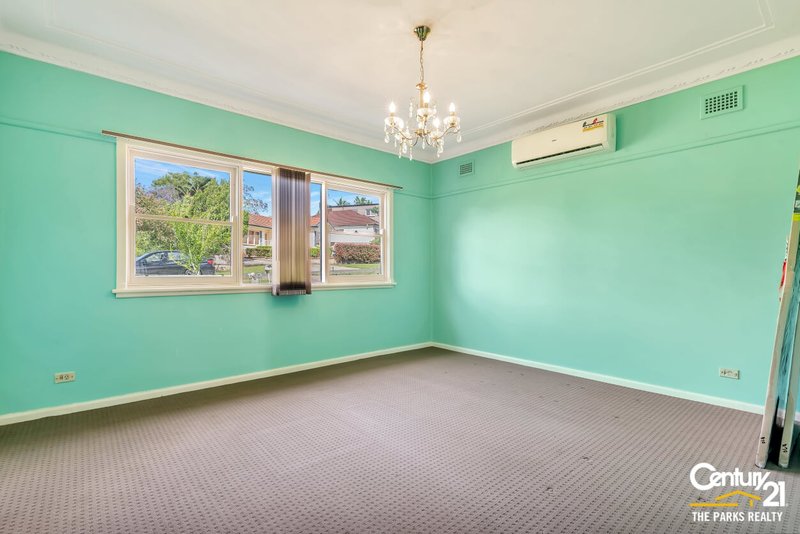 Photo - 122 Model Farms Road, Winston Hills NSW 2153 - Image 7