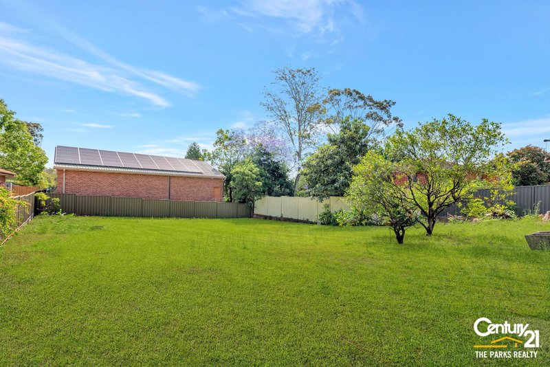 Photo - 122 Model Farms Road, Winston Hills NSW 2153 - Image 9