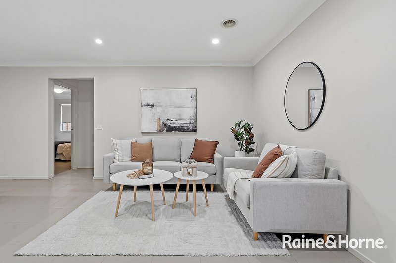 Photo - 122 Nelson Street, Cranbourne East VIC 3977 - Image 13