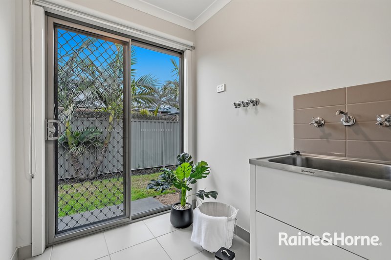 Photo - 122 Nelson Street, Cranbourne East VIC 3977 - Image 14