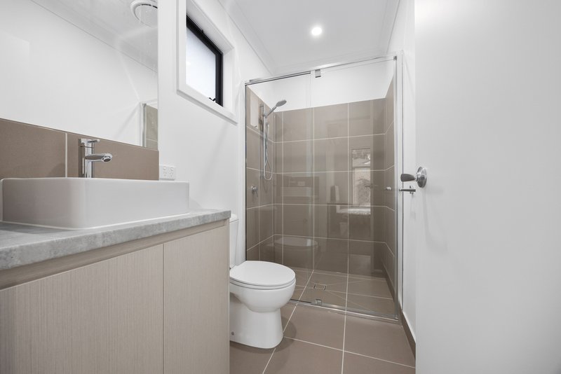 Photo - 1/22 Neville Street, Box Hill South VIC 3128 - Image 9