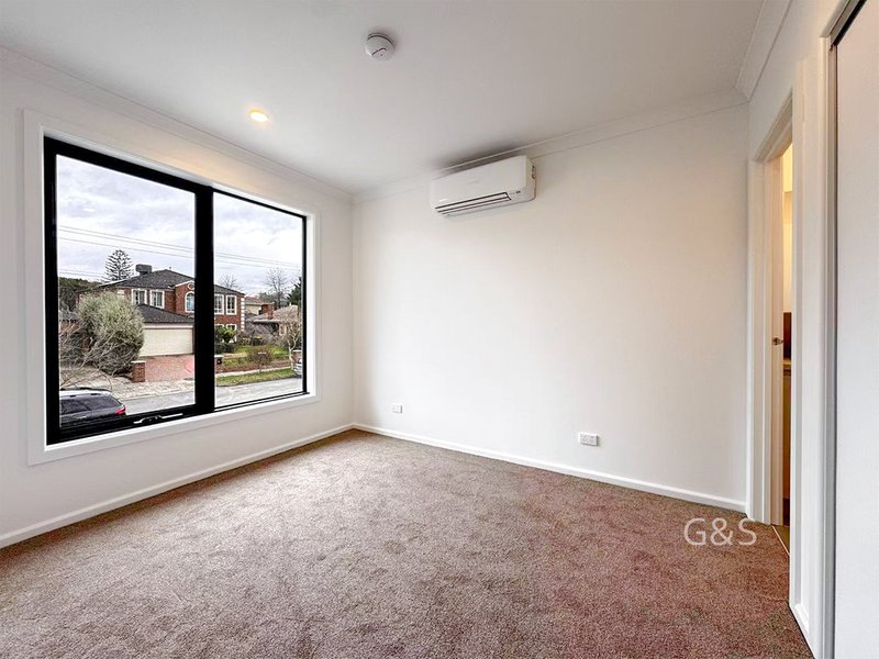 Photo - 1/22 Neville Street, Box Hill South VIC 3128 - Image 14