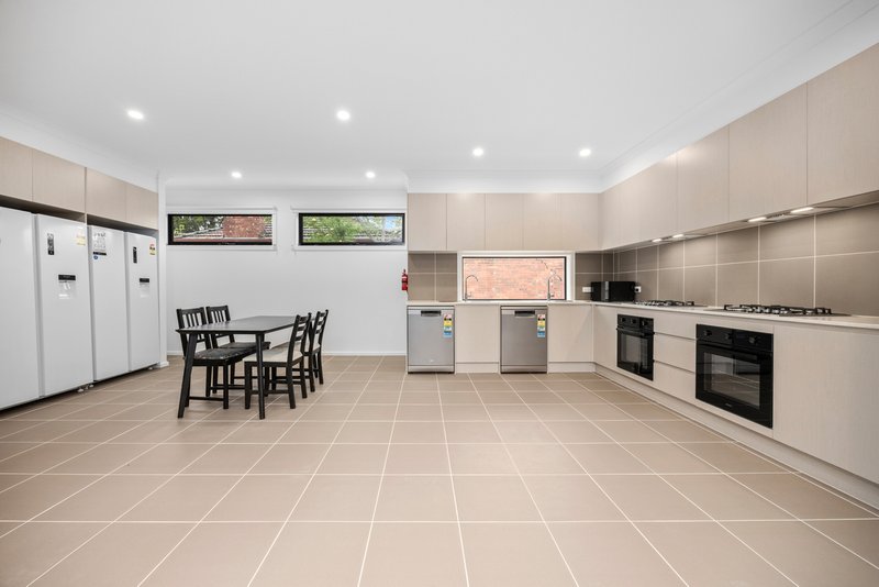 Photo - 1/22 Neville Street, Box Hill South VIC 3128 - Image 3