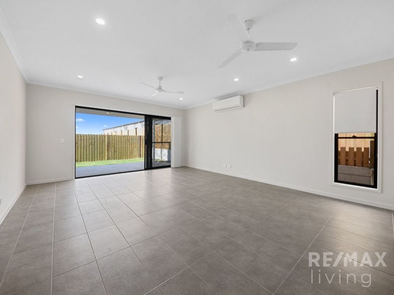 Photo - 122 Prosperity Street, Narangba QLD 4504 - Image 5