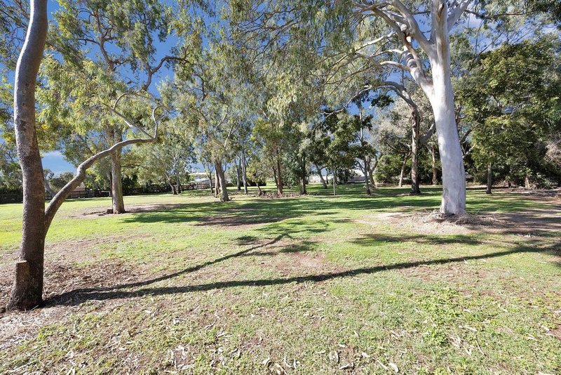 Photo - 122 Shoal Point Road, Bucasia QLD 4750 - Image 15