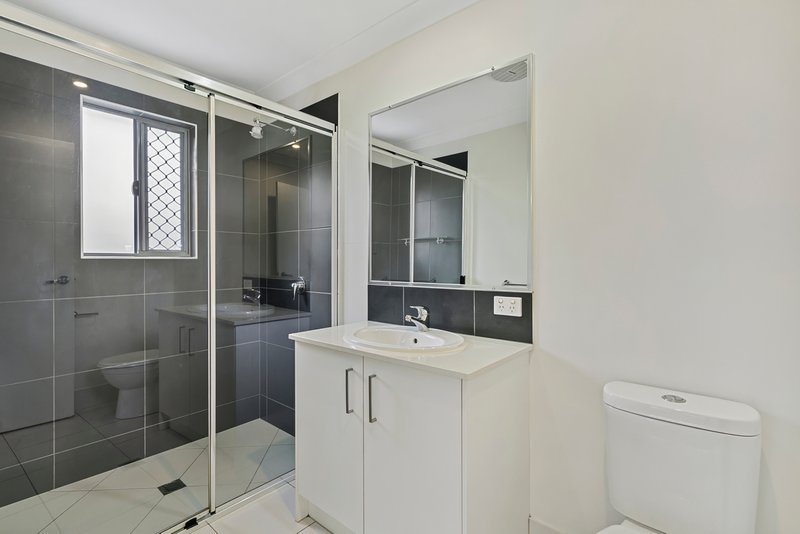 Photo - 1/22 Silver Wattle Grove, Peregian Springs QLD 4573 - Image 11