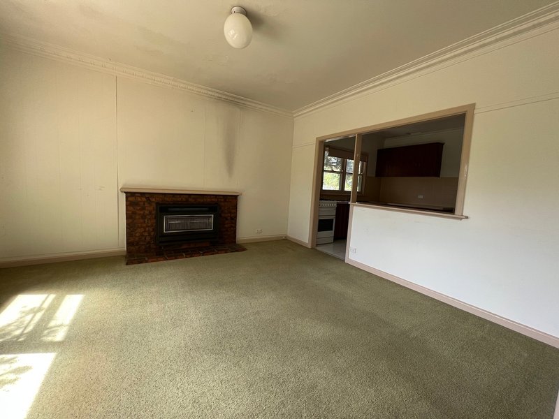 Photo - 1/22 Strelden Avenue, Oakleigh East VIC 3166 - Image 3