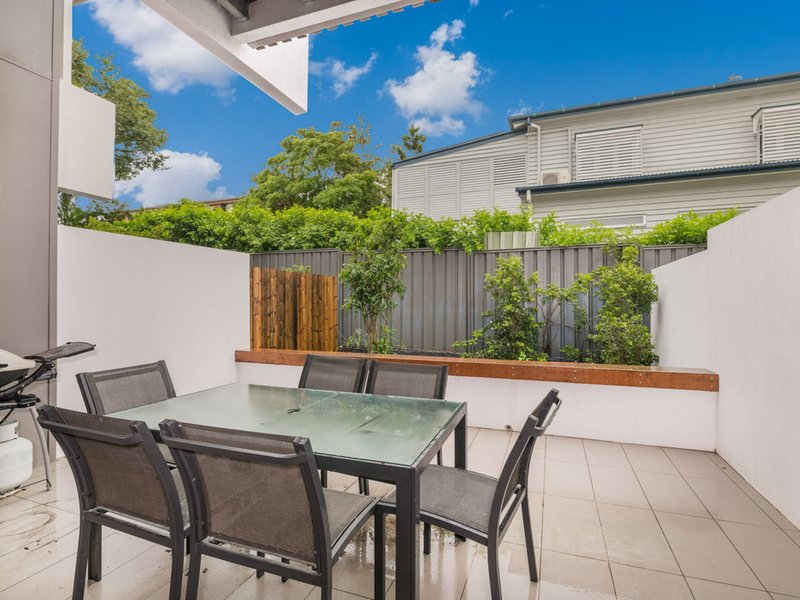 Photo - 1/22 Travill Street, Newmarket QLD 4051 - Image 9