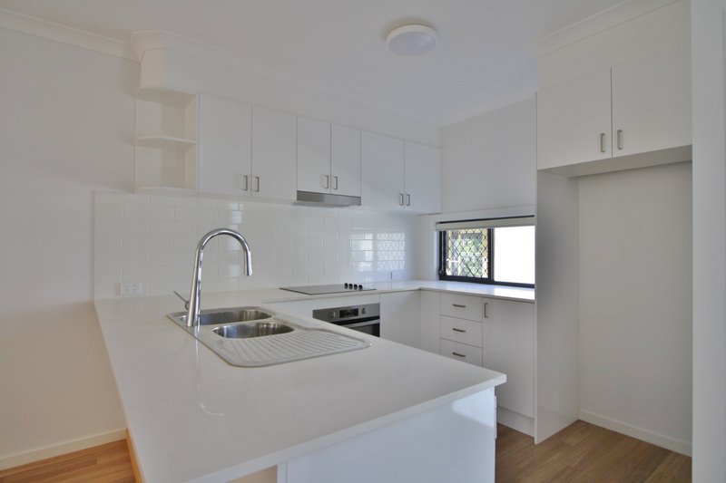 Photo - 1/22 Tudor Street, Mount Gravatt QLD 4122 - Image 2