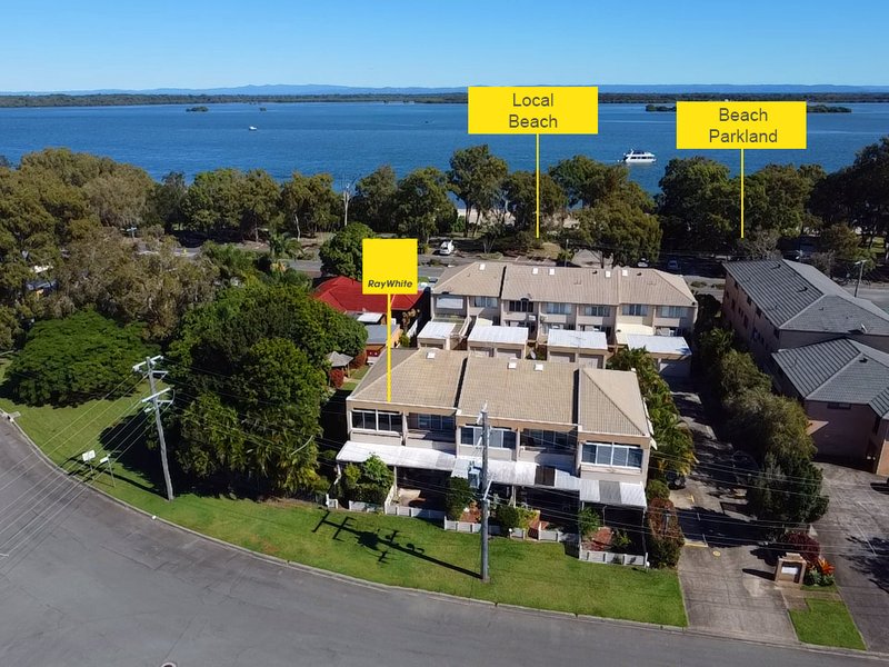 Photo - 12/2 Venus Court, Banksia Beach QLD 4507 - Image 1