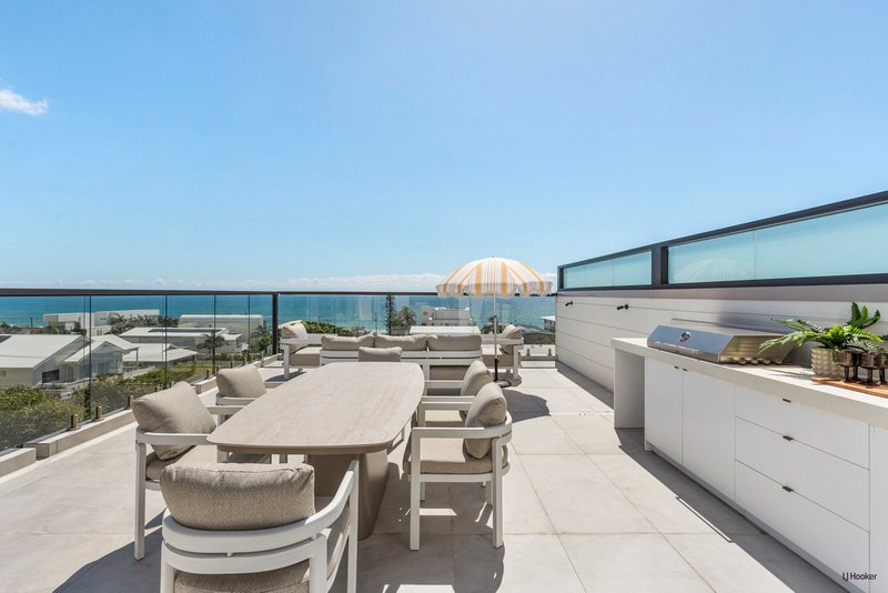Photo - 1/22 Wagawn Street, Tugun QLD 4224 - Image 1
