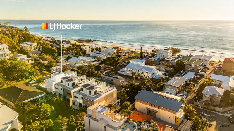 Photo - 1/22 Wagawn Street, Tugun QLD 4224 - Image 1