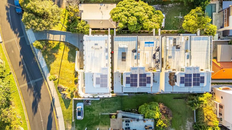 Photo - 1/22 Wagawn Street, Tugun QLD 4224 - Image 13