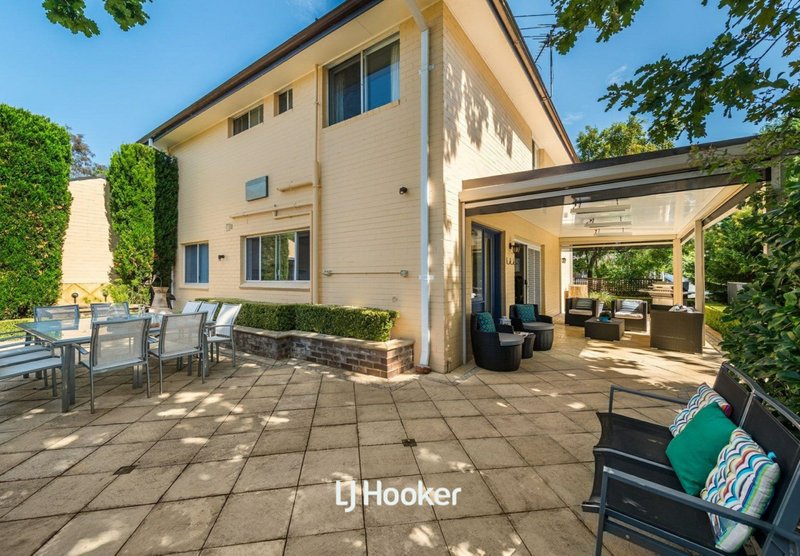 Photo - 122 Warrimoo Avenue, St Ives NSW 2075 - Image 2