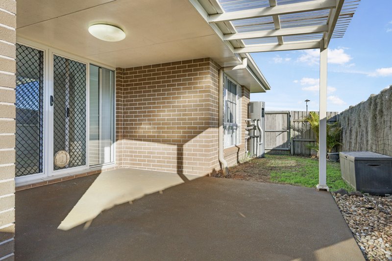 Photo - 1/22 Wigan Avenue, Highfields QLD 4352 - Image 12
